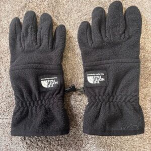 M Unisex - $10 add-on - Logo Patch The North Face e-tip fleece gloves